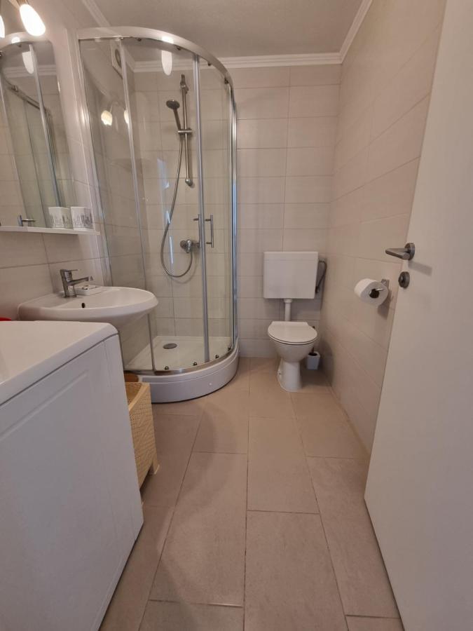 Apartmani Mistral Rogoznica  Exterior photo