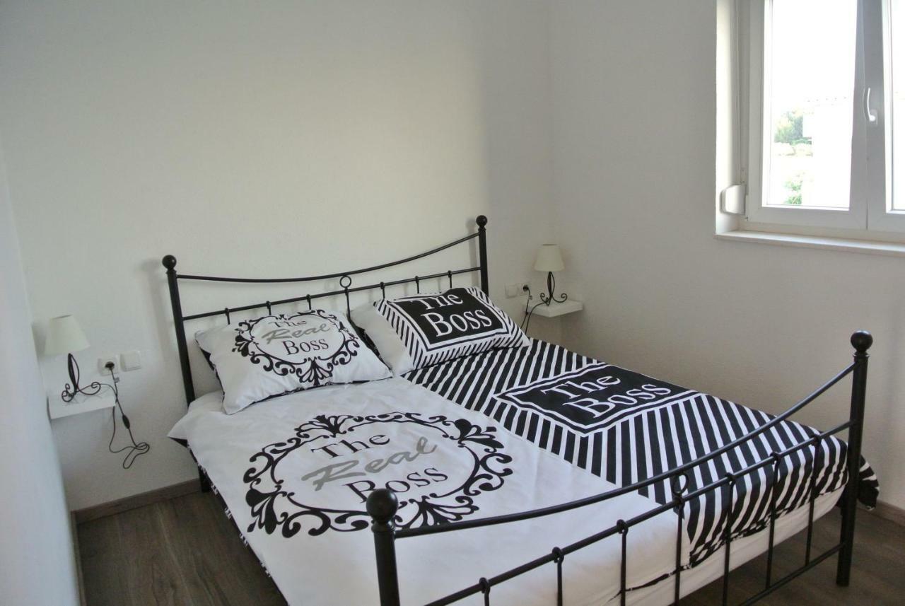 Apartmani Mistral Rogoznica  Exterior photo